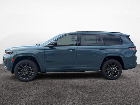 New 2026 Jeep Grand Cherokee L Limited AWD/4WD image 2