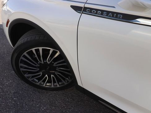 Used 2021 Lincoln Corsair Reserve w/ Equipment Group 201A image 3