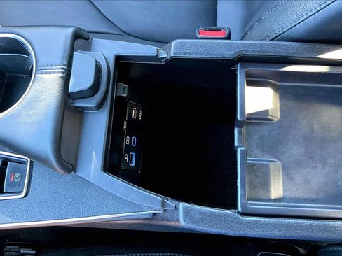 Used 2022 Toyota Avalon XLE FWD image 24