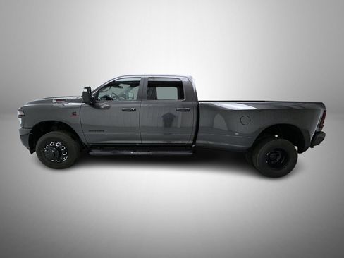 New 2026 RAM 3500 Big Horn AWD/4WD image 8