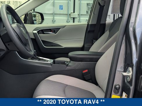 Used 2020 Toyota RAV4 XLE AWD/4WD image 21