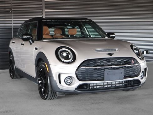 Used 2024 MINI Cooper Clubman S w/ Signature Upholstery Package FWD image 13