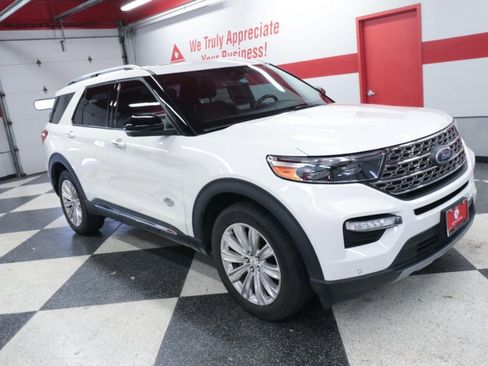 Used 2022 Ford Explorer King Ranch w/ Technology Package AWD/4WD image 3
