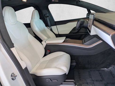 Used 2023 Tesla Model X AWD/4WD image 21