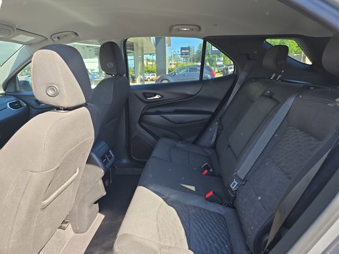 Used 2018 Chevrolet Equinox LT AWD/4WD image 12