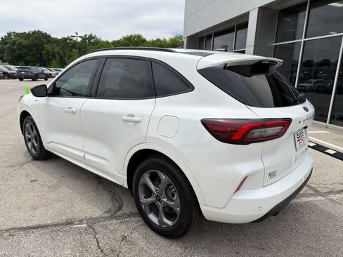 Used 2024 Ford Escape ST-Line w/ Tech Pack #1 FWD image 5