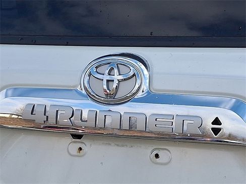 Used 2021 Toyota 4Runner Limited image 30