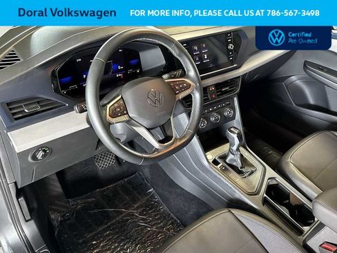 Certified 2022 Volkswagen Taos SE FWD image 13
