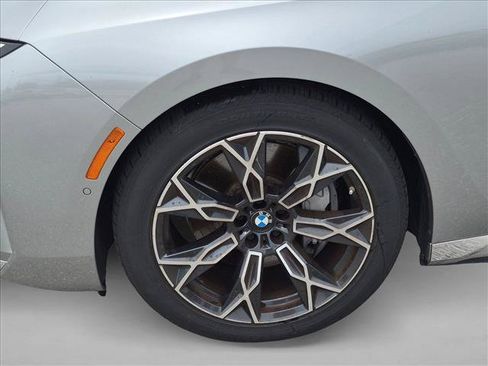 Used 2024 BMW i7 eDrive50 RWD image 21