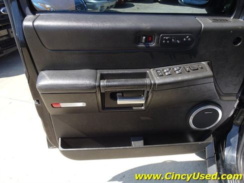 Used 2005 HUMMER H2 w/ Preferred Equipment Group AWD/4WD image 27