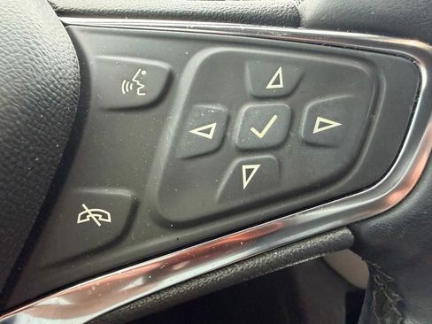 Used 2024 Chevrolet Equinox LT FWD image 14
