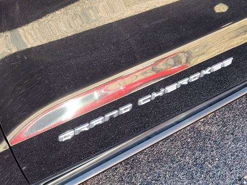 Used 2015 Jeep Grand Cherokee Limited image 15