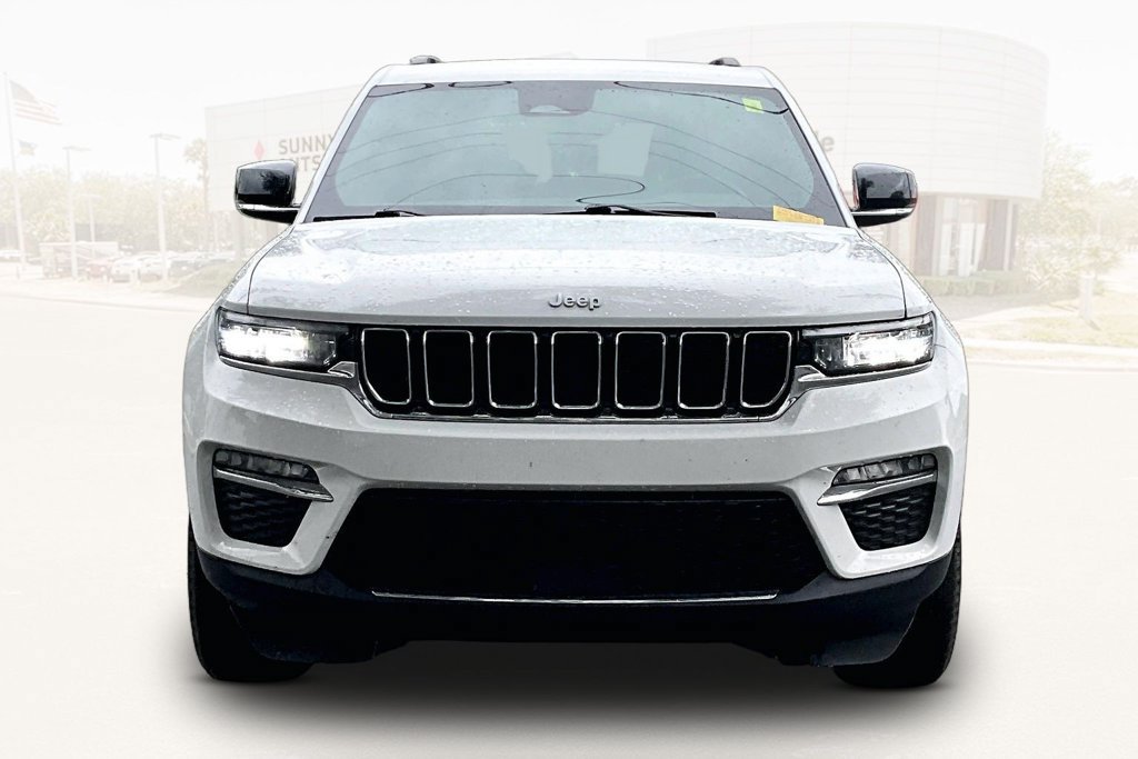 Used 2024 Jeep Grand Cherokee Limited AWD/4WD image 2