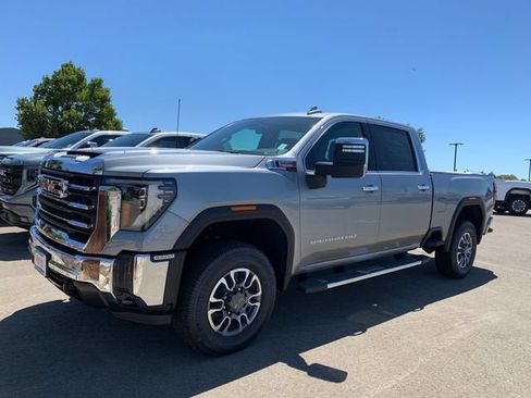 New 2026 GMC Sierra 2500 SLT w/ SLT Convenience Package AWD/4WD image 1