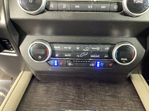 Used 2021 Ford Expedition Max Limited AWD/4WD image 28