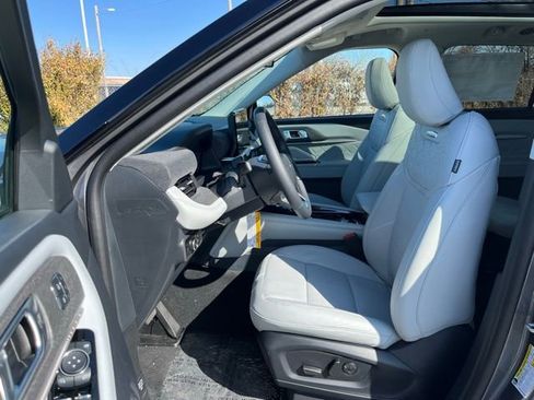 New 2026 Ford Explorer Platinum w/ LUX Leather Package image 12