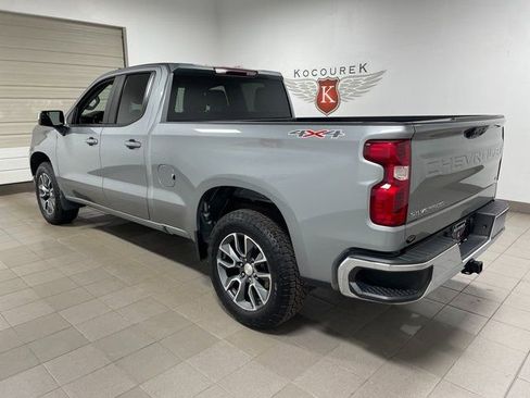 Used 2023 Chevrolet Silverado 1500 LT AWD/4WD image 4