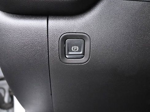 Used 2025 Chevrolet Silverado 1500 W/T image 14