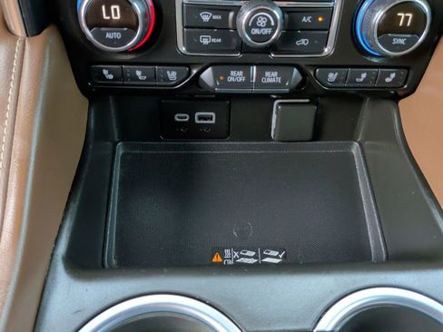 Used 2021 Chevrolet Tahoe High Country w/ Premium Package RWD image 34