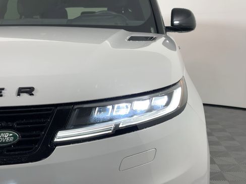 Used 2024 Land Rover Range Rover Sport Dynamic SE image 10