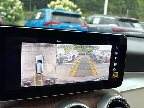 Used 2022 Mercedes-Benz GLC 300 4MATIC image 16