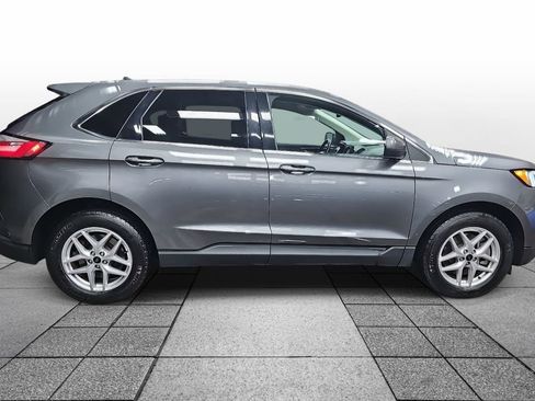 Used 2024 Ford Edge SEL image 4