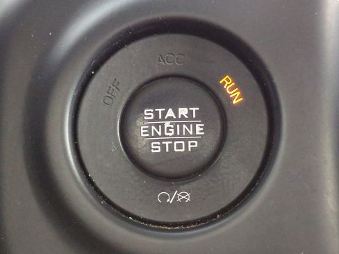 Used 2019 Jeep Wrangler Unlimited Sport S image 25