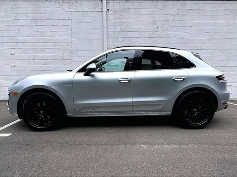 Used 2017 Porsche Macan GTS AWD/4WD image 2