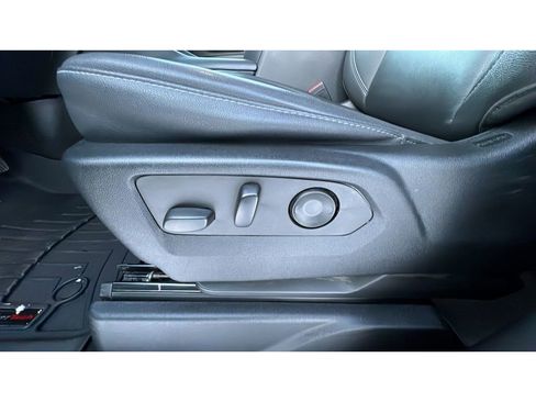 Used 2022 Chevrolet Tahoe LT w/ Luxury Package image 25