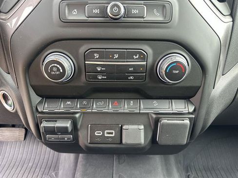 Used 2025 Chevrolet Silverado 1500 Custom Trail Boss w/ Turbomax Blackout Package AWD/4WD image 16