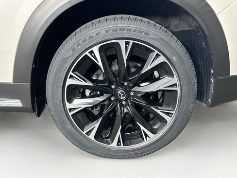 Used 2024 MAZDA CX-90 Plug-In Hybrid w/ Premium Plus AWD/4WD image 11