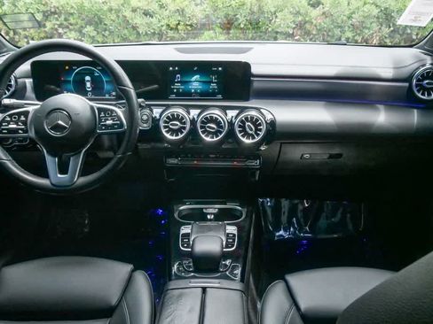 Used 2020 Mercedes-Benz CLA 250 image 12