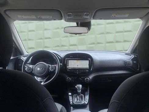 Used 2020 Kia Soul EX FWD image 19