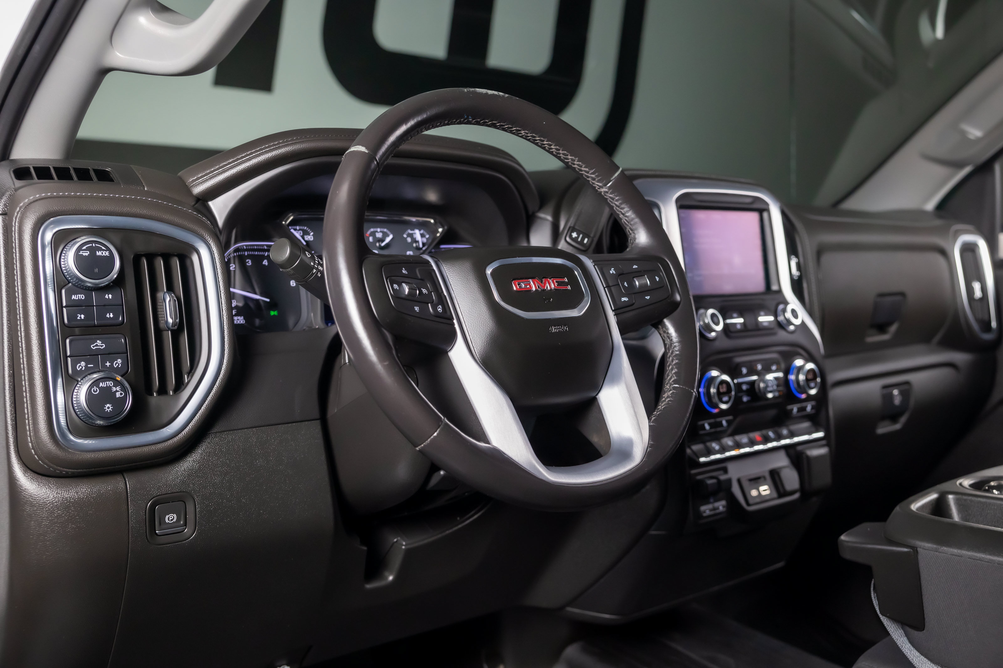 Used 2021 GMC Sierra 1500 SLE AWD/4WD image 16