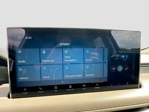 Used 2022 Lincoln Nautilus FWD w/ Premium Package image 36