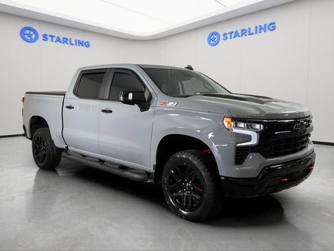 Used 2024 Chevrolet Silverado 1500 LT Trail Boss w/ LT Trail Boss Premium Package AWD/4WD image 13