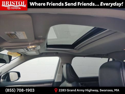 Used 2022 Toyota Highlander Limited AWD/4WD image 21