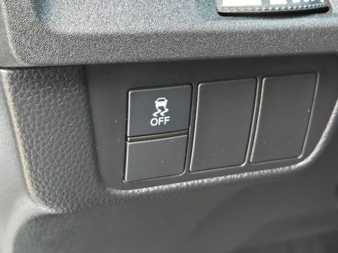 Used 2025 Honda CR-V LX image 17