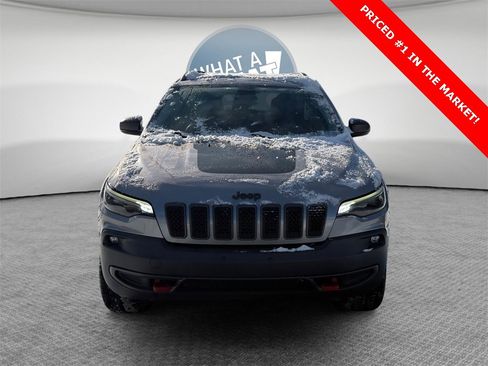 Used 2019 Jeep Cherokee Trailhawk image 9