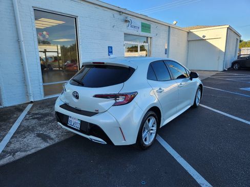 Used 2020 Toyota Corolla SE w/ Carpet Mat Package FWD image 5