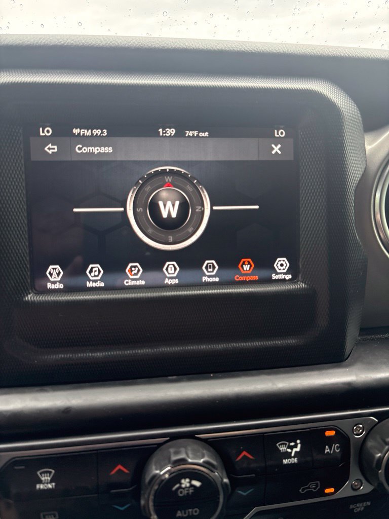 Used 2019 Jeep Wrangler Unlimited Sahara AWD/4WD image 29