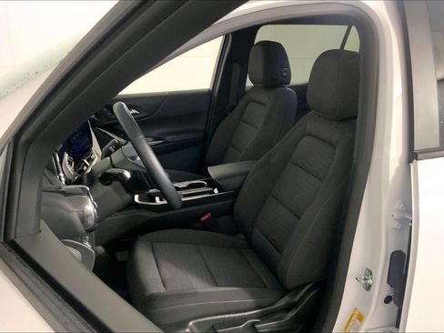 Used 2026 Chevrolet Equinox LT FWD image 23