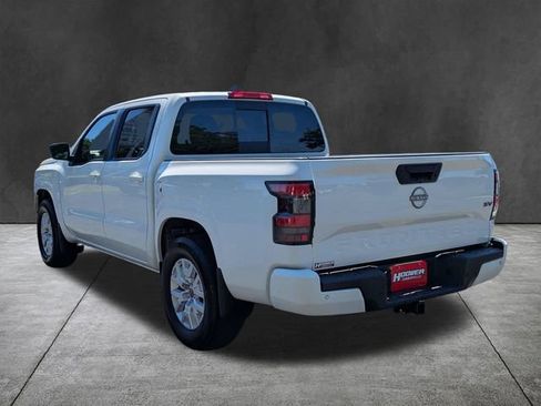 Used 2024 Nissan Frontier SV w/ SV Convenience Package RWD image 6