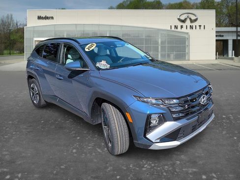 Used 2025 Hyundai Tucson SEL FWD image 2