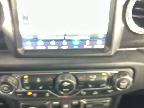 Used 2021 Jeep Wrangler Unlimited Rubicon w/ Trailer Tow Package AWD/4WD image 14