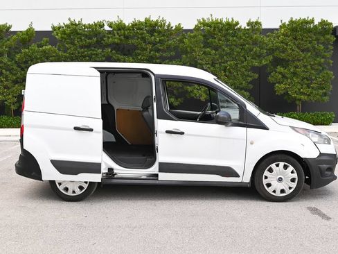 Used 2017 Ford Transit Connect XL FWD image 7