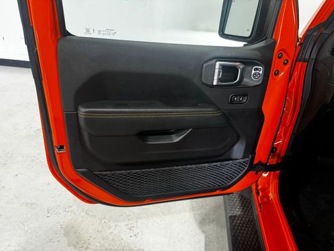 New 2026 Jeep Wrangler Unlimited Sahara AWD/4WD image 14
