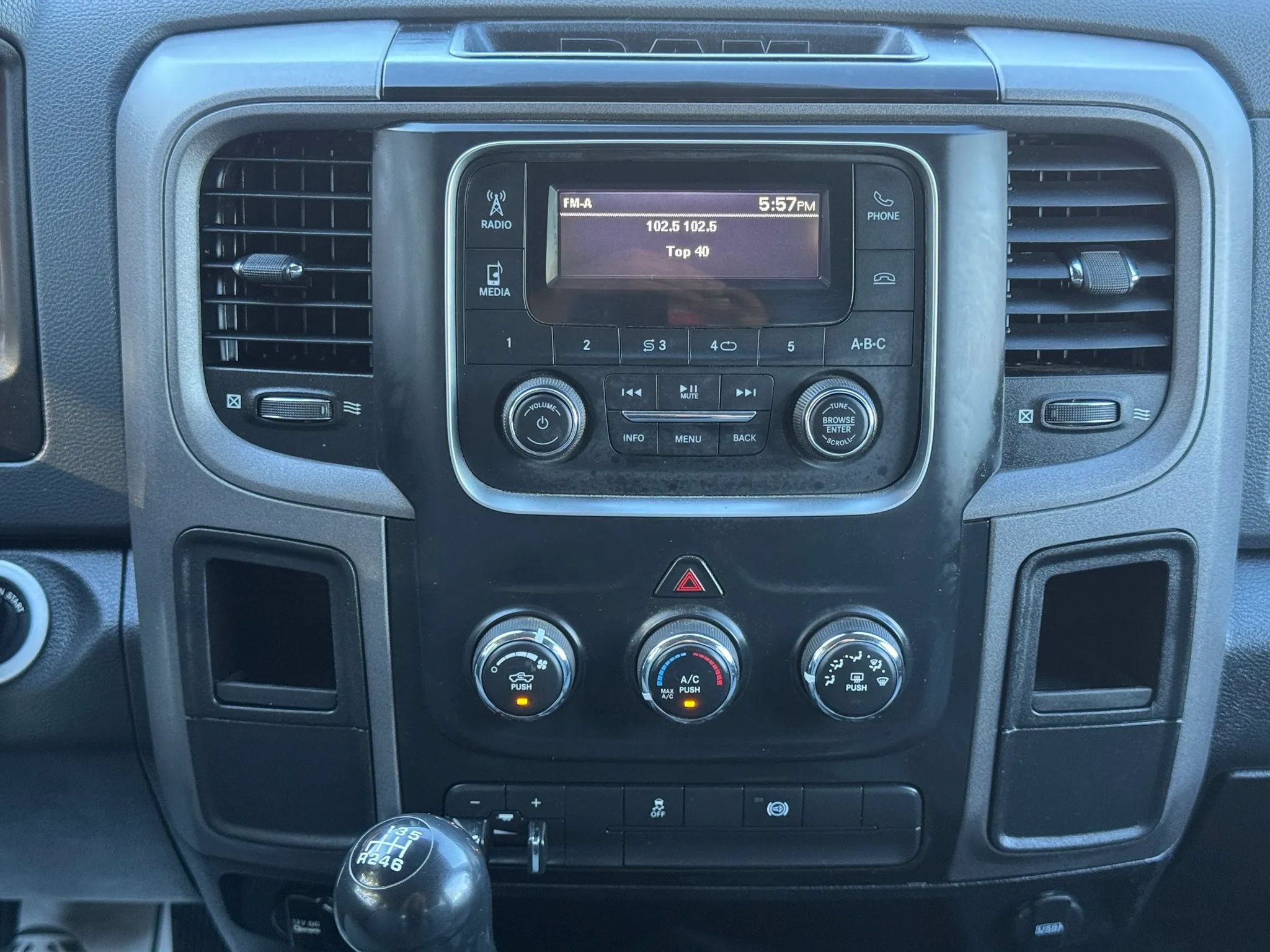 Used 2018 RAM 2500 Tradesman w/ Chrome Appearance Group AWD/4WD image 24