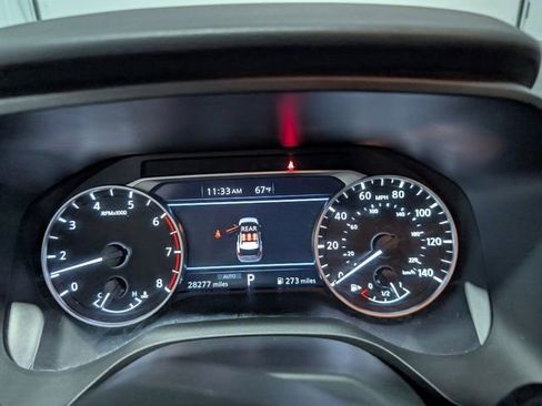 Used 2025 Nissan Rogue SV image 14