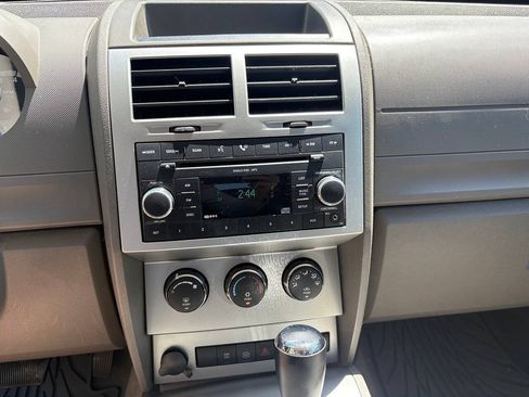 Used 2007 Dodge Nitro SXT AWD/4WD image 16